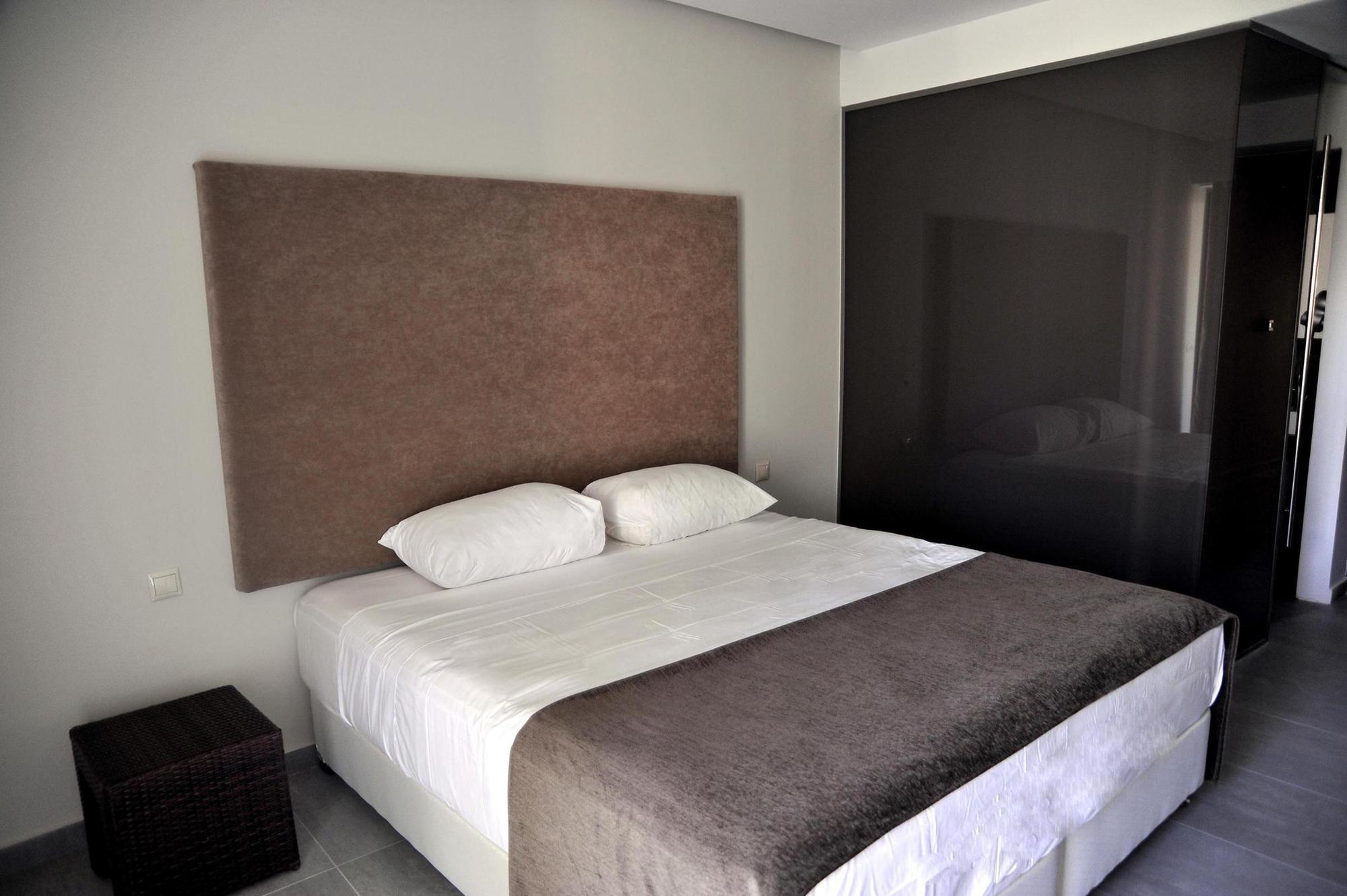 Oktober Downtown Boutique Hotel Rhodes City Luaran gambar