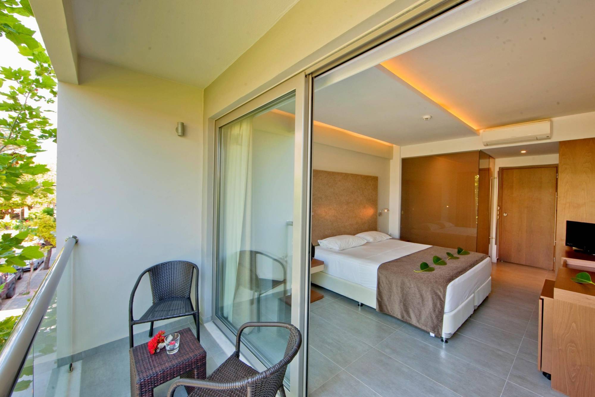 Oktober Downtown Boutique Hotel Rhodes City Luaran gambar